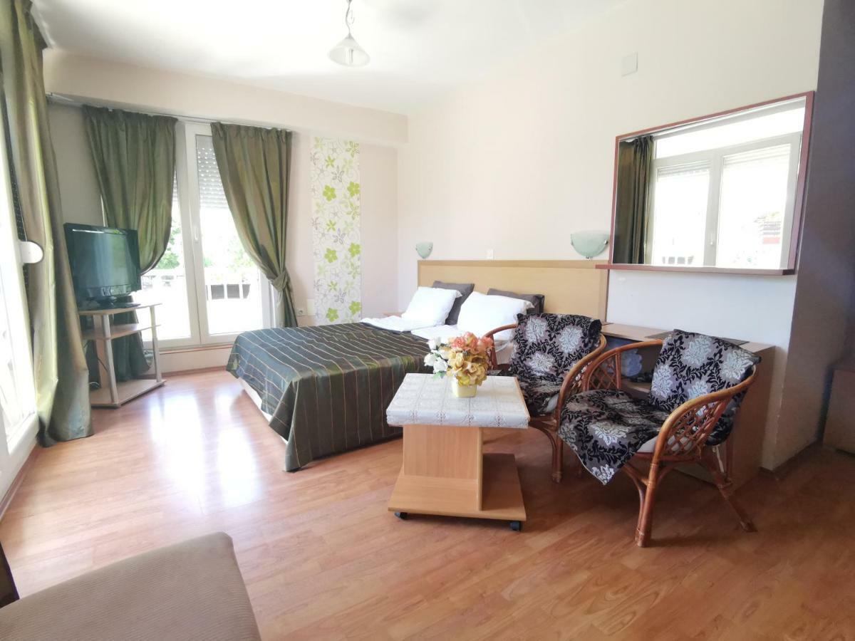 De Lux Apartments Kosta Center โอครีด ภายนอก รูปภาพ